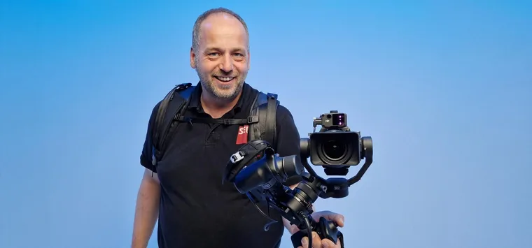 Kameramann mit Gimbal